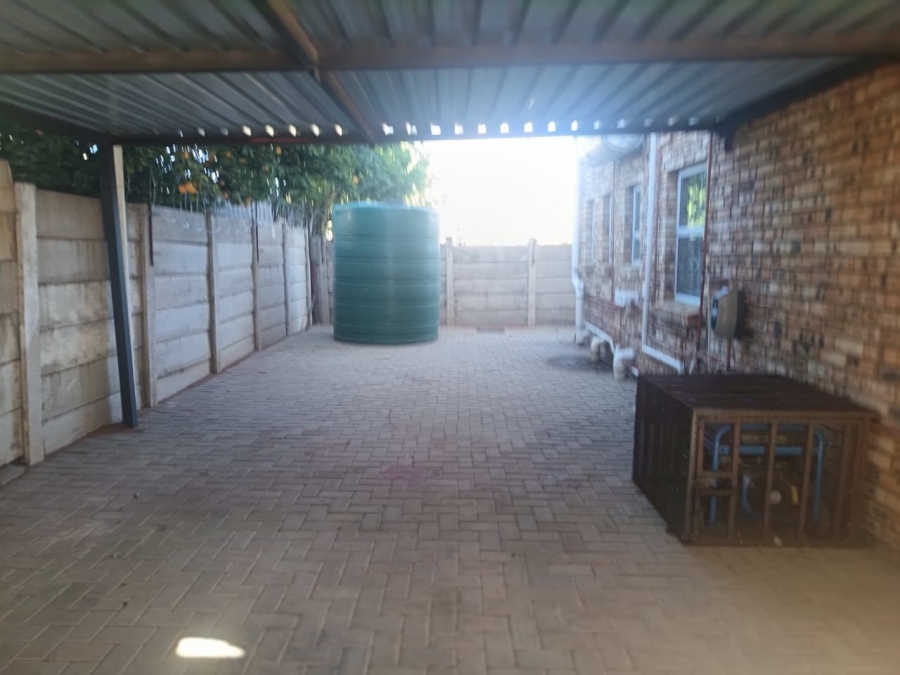  Bedroom Property for Sale in Albertynshof Northern Cape
